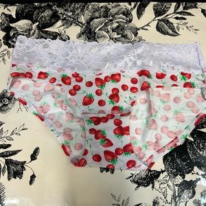 NWT Victoria’s Secret Hiphugger Panty SIZE M